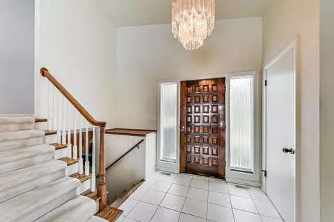 903 S Golfview Pl, Mount Prospect, IL 60056 photo 5