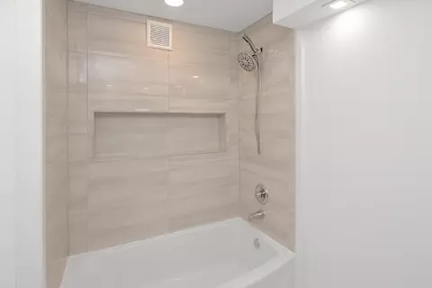 203 W Cherry St, Le Roy, IL 61752 photo 11