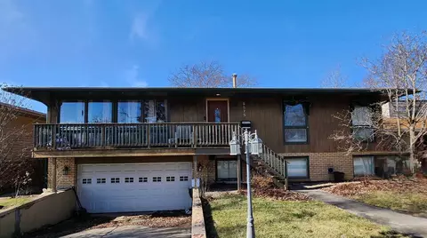 5575 Ann Marie Ln, Oak Forest, IL 60452