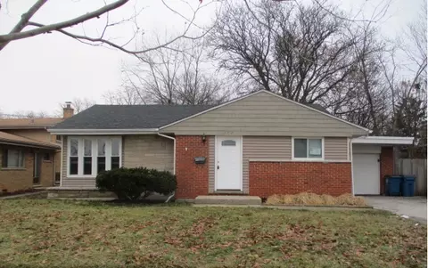 277 S Fair Ave, Elmhurst, IL 60126