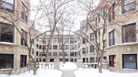 1225 W Lunt Ave #1B, Chicago, IL 60626