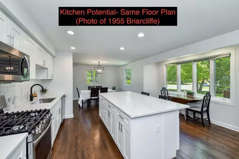 Kitchen - 1967 Briarcliffe Blvd, Wheaton, IL 60189 photo 6 of 6