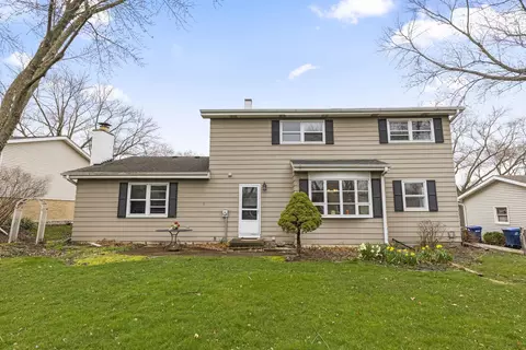 Exterior - 1967 Briarcliffe Blvd, Wheaton, IL 60189 photo 4 of 7