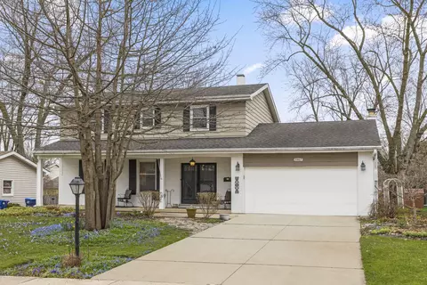 Exterior - 1967 Briarcliffe Blvd, Wheaton, IL 60189 photo 7 of 7