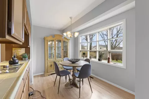 Dining - 1967 Briarcliffe Blvd, Wheaton, IL 60189 photo 3 of 3