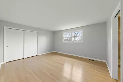 Bedroom - 1967 Briarcliffe Blvd, Wheaton, IL 60189 photo 3 of 4