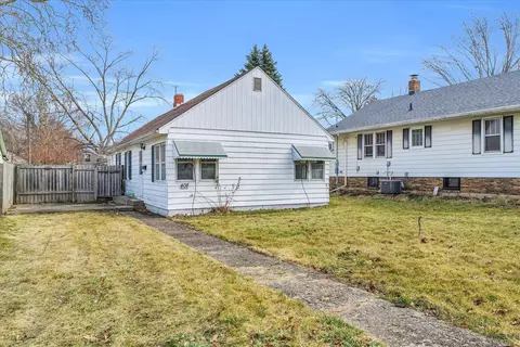 408 S Poplar St, Urbana, IL 61802