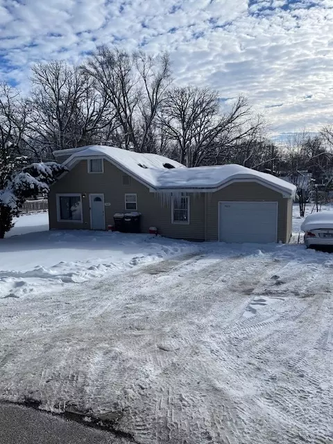 7603 Arbor Rd, Wonder Lake, IL 60097