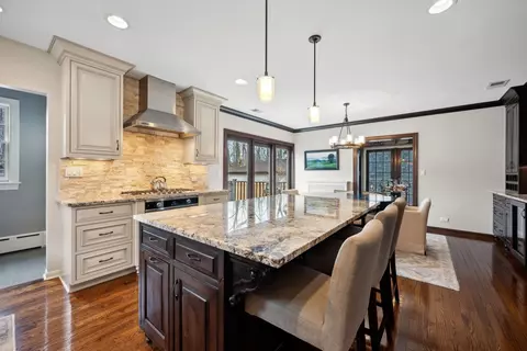 Kitchen - 70 Warwick Rd, Winnetka, IL 60093 photo 3 of 4