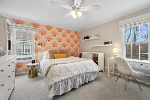 Bedroom - 70 Warwick Rd, Winnetka, IL 60093 photo 3 of 4