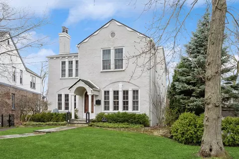 70 Warwick Rd, Winnetka, IL 60093