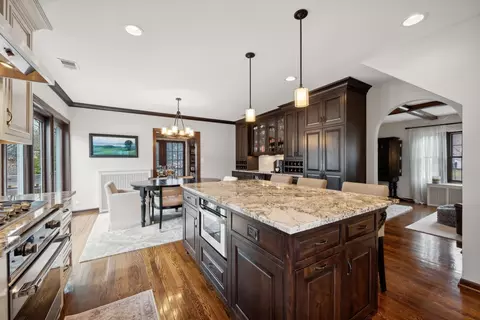 Kitchen - 70 Warwick Rd, Winnetka, IL 60093 photo 4 of 4