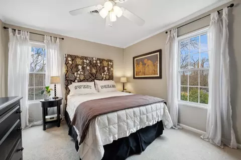 Bedroom - 70 Warwick Rd, Winnetka, IL 60093 photo 4 of 4