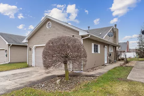 1157 Yale Ave, Bourbonnais, IL 60914