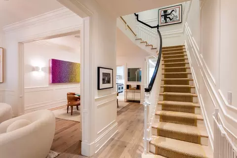 Entry Way - 105 E Bellevue Pl, Chicago, IL 60611 photo 1 of 2