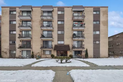 1623 Ashland Ave #4D, Des Plaines, IL 60016