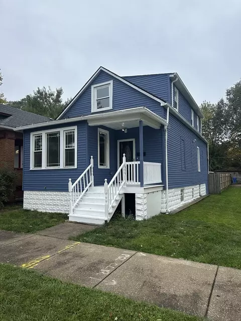 8208 S Manistee Ave, Chicago, IL 60617