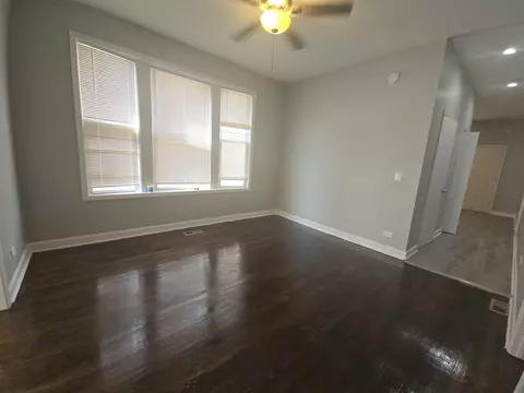 358 E 70th Pl, Chicago, IL 60637 photo 4