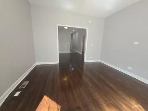 358 E 70th Pl, Chicago, IL 60637 photo 3