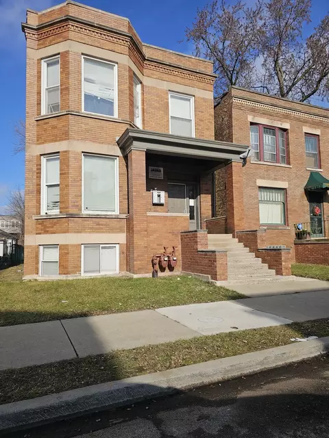 358 E 70th Pl, Chicago, IL 60637