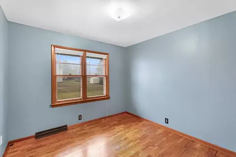 414 S Maple St, Gilman, IL 60938 photo 19