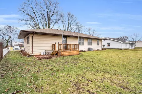 414 S Maple St, Gilman, IL 60938 photo 27