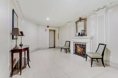 5555 S Everett Ave #C8, Chicago, IL 60637 photo 3