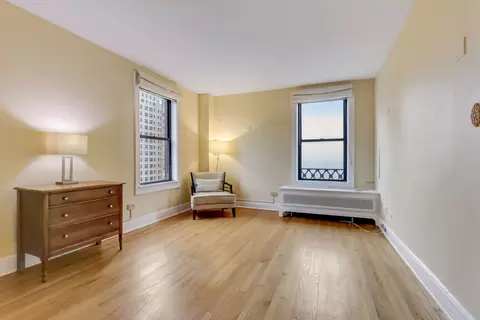 5555 S Everett Ave #C8, Chicago, IL 60637 photo 13