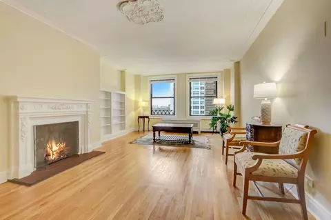 5555 S Everett Ave #C8, Chicago, IL 60637 photo 4