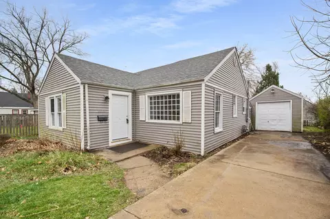 1010 Kenilworth Pl, Aurora, IL 60506