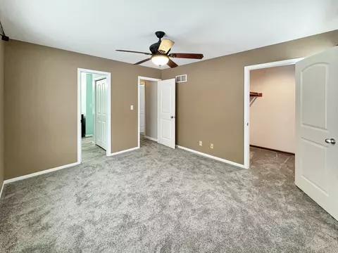 Bedroom - 2262 Breckenboro Dr, Davis, IL 61019 photo 2 of 3