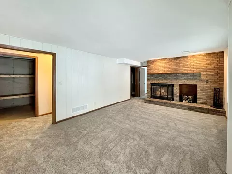 Living - 2262 Breckenboro Dr, Davis, IL 61019 photo 4 of 5