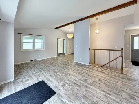 Living - 2262 Breckenboro Dr, Davis, IL 61019 photo 2 of 5