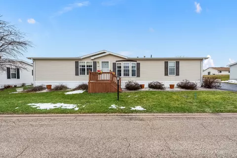 305 Tioga Trl, Marengo, IL 60152