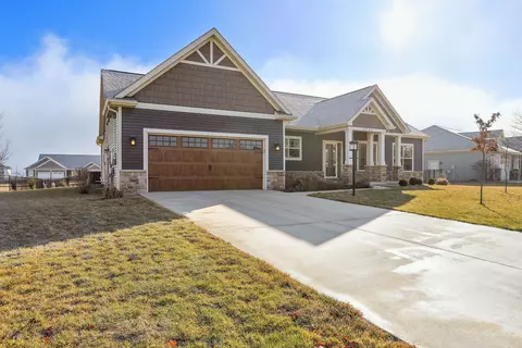 2734 E Stone Creek Blvd, Urbana, IL 61802