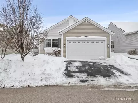 1125 Prescott Ln, Pingree Grove, IL 60140