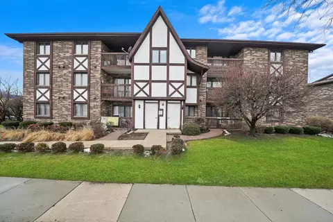 10640 Ridgeland Ave #3B, Chicago Ridge, IL 60415