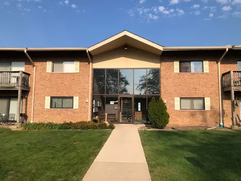7413 Brookdale Dr #212, Darien, IL 60561