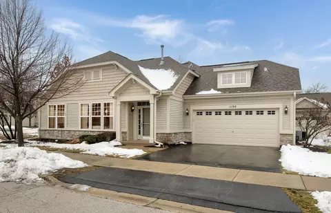 1104 Foxridge Ln, Aurora, IL 60502