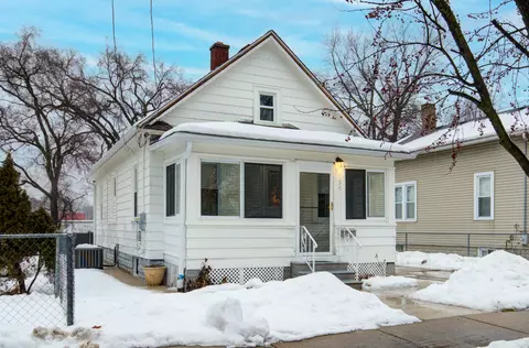 1238 Dearborn Ave, Aurora, IL 60505 photo 2