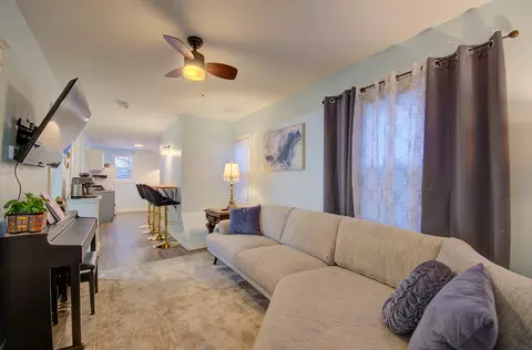 1238 Dearborn Ave, Aurora, IL 60505 photo 4