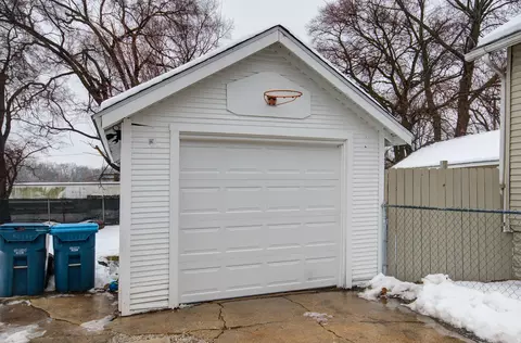 1238 Dearborn Ave, Aurora, IL 60505 photo 3