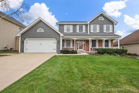 27 W215 Winfield Scott Dr, Winfield, IL 60190