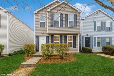 737 Serendipity Dr, Aurora, IL 60504