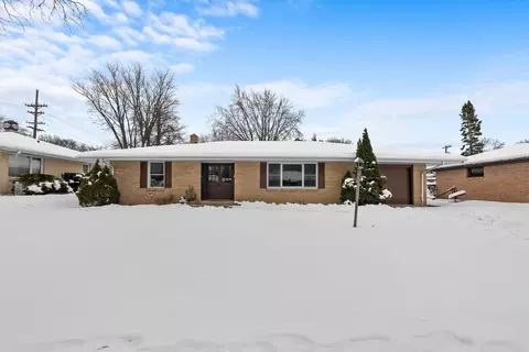 3427 Ridge Ave, Rockford, IL 61103