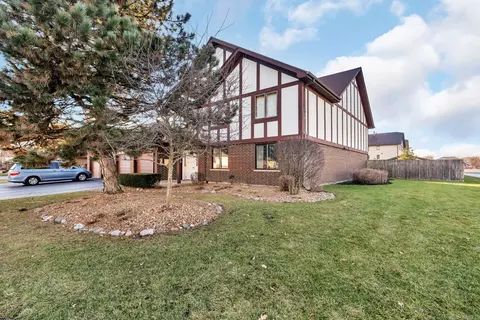 17940 66th Ct #1N, Tinley Park, IL 60477