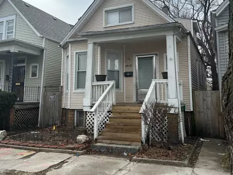 7832 S Saint Lawrence Ave, Chicago, IL 60619