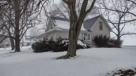 208 N Marshall St, Lostant, IL 61334