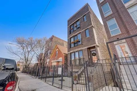 2427 W Augusta Blvd #3, Chicago, IL 60622