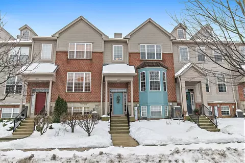 1635 Station Park Dr, Grayslake, IL 60030